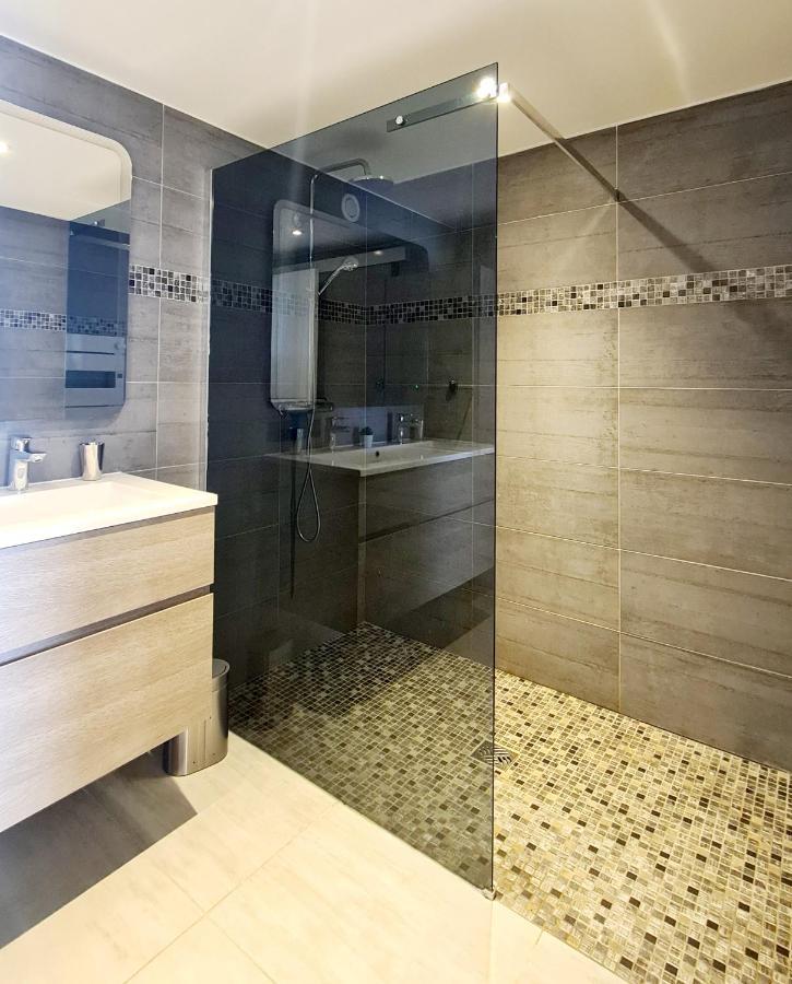 Magnifique Appartement Vue Mer - Grande Terrasse Et Piscine Bandol Ngoại thất bức ảnh